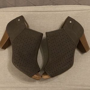 Gianni Bernini Grey Peep Toe Booties